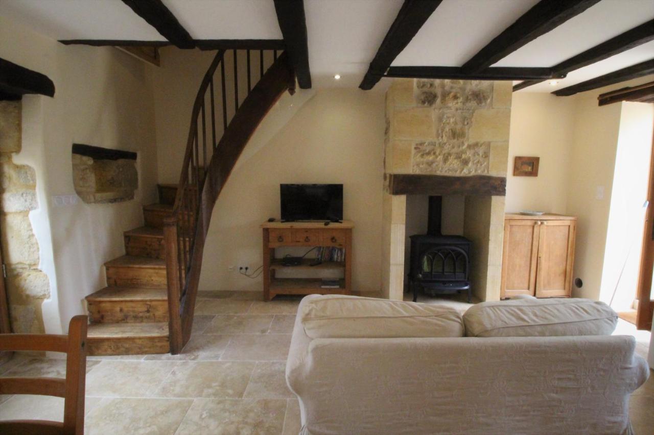 Joli Gite Pour 5 Personnes : Chez Cherrie Saint-Julien-de-Lampon المظهر الخارجي الصورة