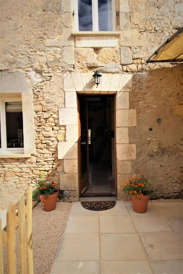 Joli Gite Pour 5 Personnes : Chez Cherrie Saint-Julien-de-Lampon المظهر الخارجي الصورة