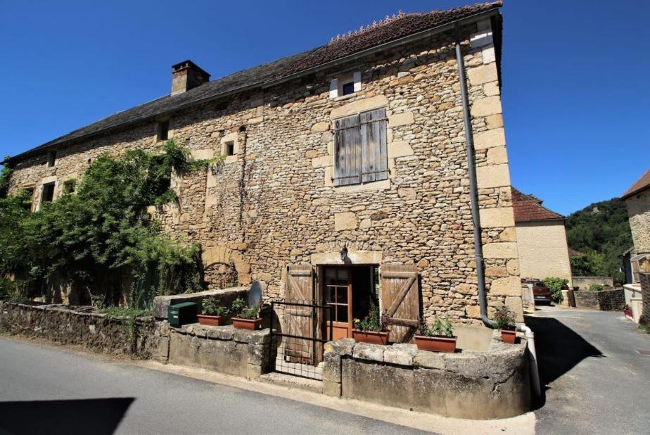 Joli Gite Pour 5 Personnes : Chez Cherrie Saint-Julien-de-Lampon المظهر الخارجي الصورة